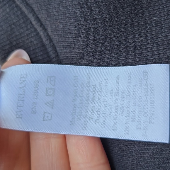 Everlane the seamless tee black crop ribbed stretch tee XS/S - Picture 11 of 11